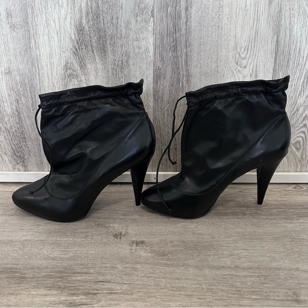 Pour La Victoire black leather tie-top heeled booties Ankle Boots Womens 10 City